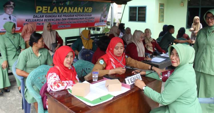 CuplikCom-Wujudkan-Keluarga-Sehat-Sejahtera,-Kodim-0421LS-Gelar-Kegiatan-Program-KB-Kesehatan -10102023182224-IMG_20231010_182150.jpg